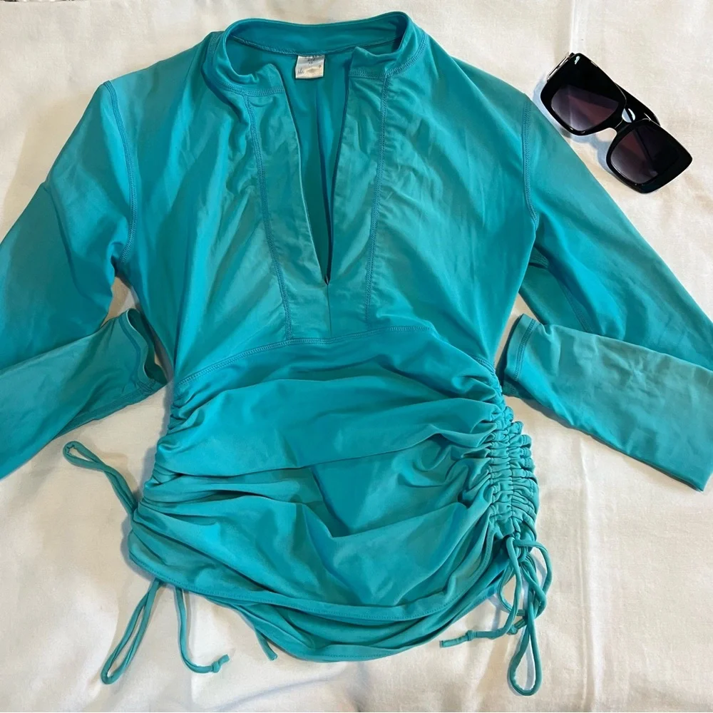 Ili swim shirt. Size xs - Picture 1 of 2